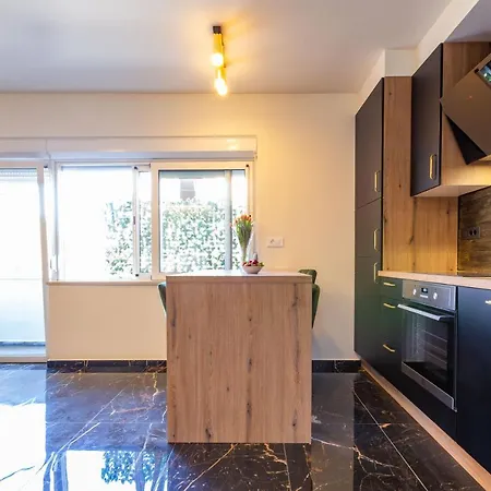 Luxury Hedone Near The Bridge With Private Zone Apartament