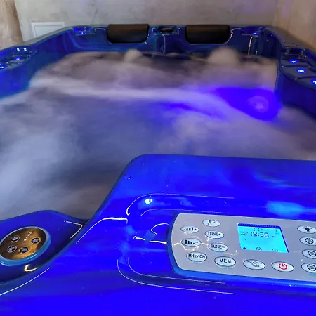 Apartament Luxury Hedone Near The Bridge With Private Zone *