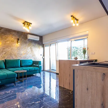 Apartament Luxury Hedone Near The Bridge With Private Zone Zadar