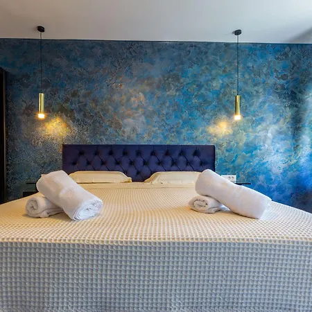 Luxury Hedone Near The Bridge With Private Zone زادار