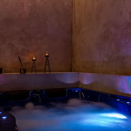 Luxury Hedone Near The Bridge With Private Zone * زادار
