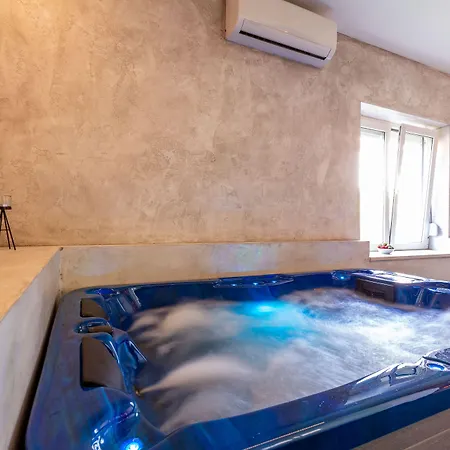 Luxury Hedone Near The Bridge With Private Zone * زادار